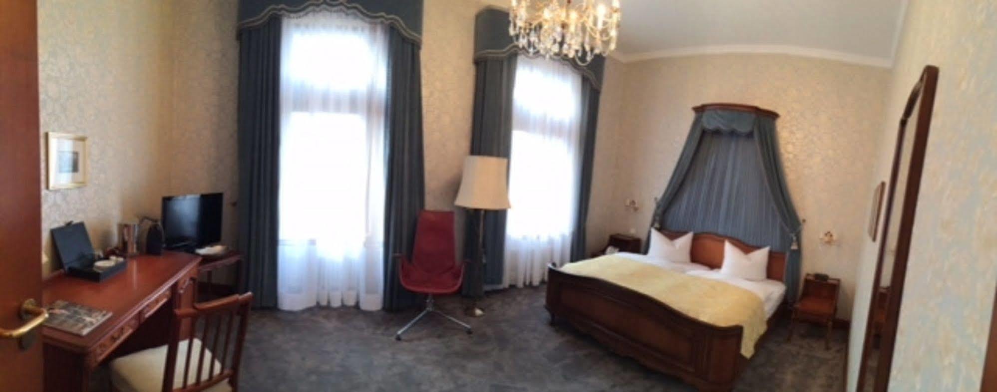 Schlosshotel Rettershof Kelkheim Eksteriør billede